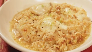 Arroz caldoso con cocochas de bacalao