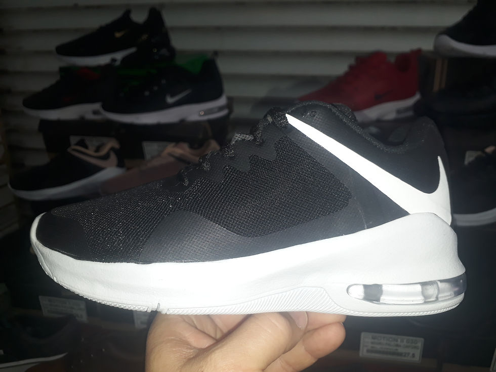 Miniatura: Tenis Nike 01
