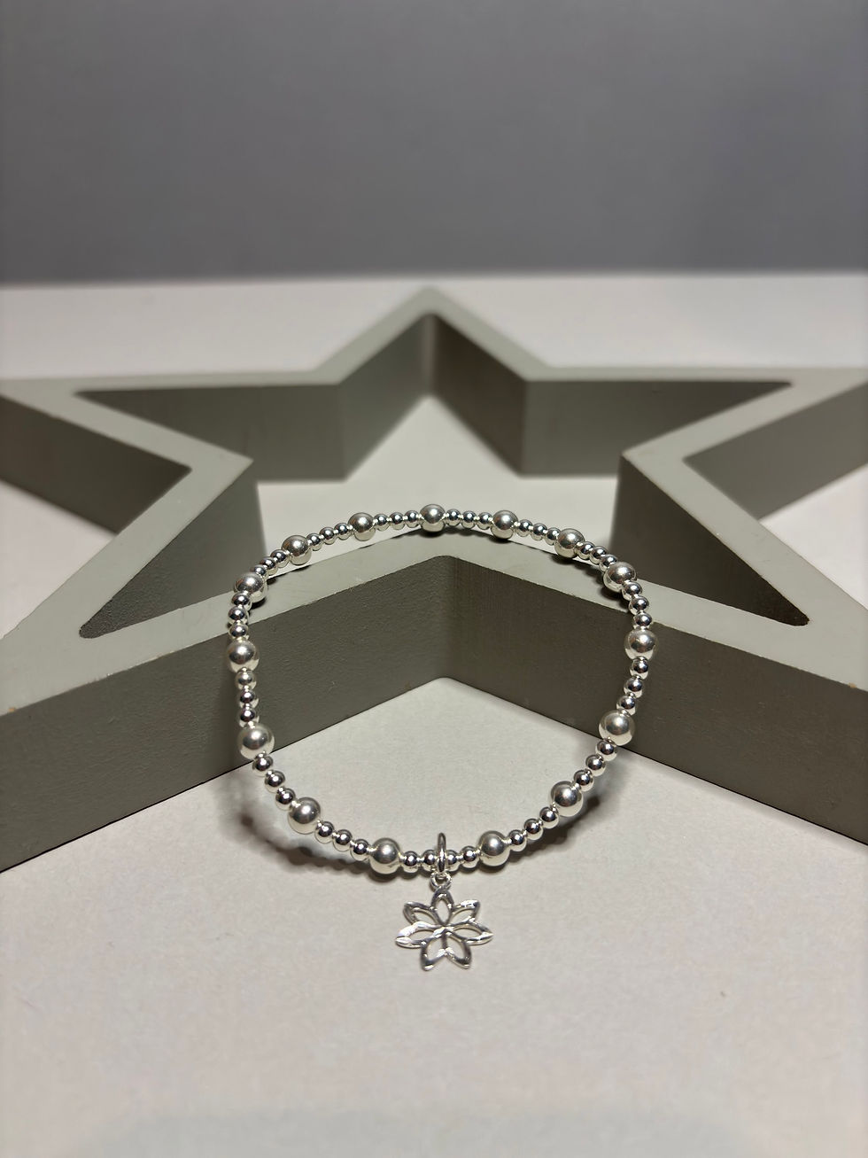 Thumbnail: Diamond Cut Flora Bracelet