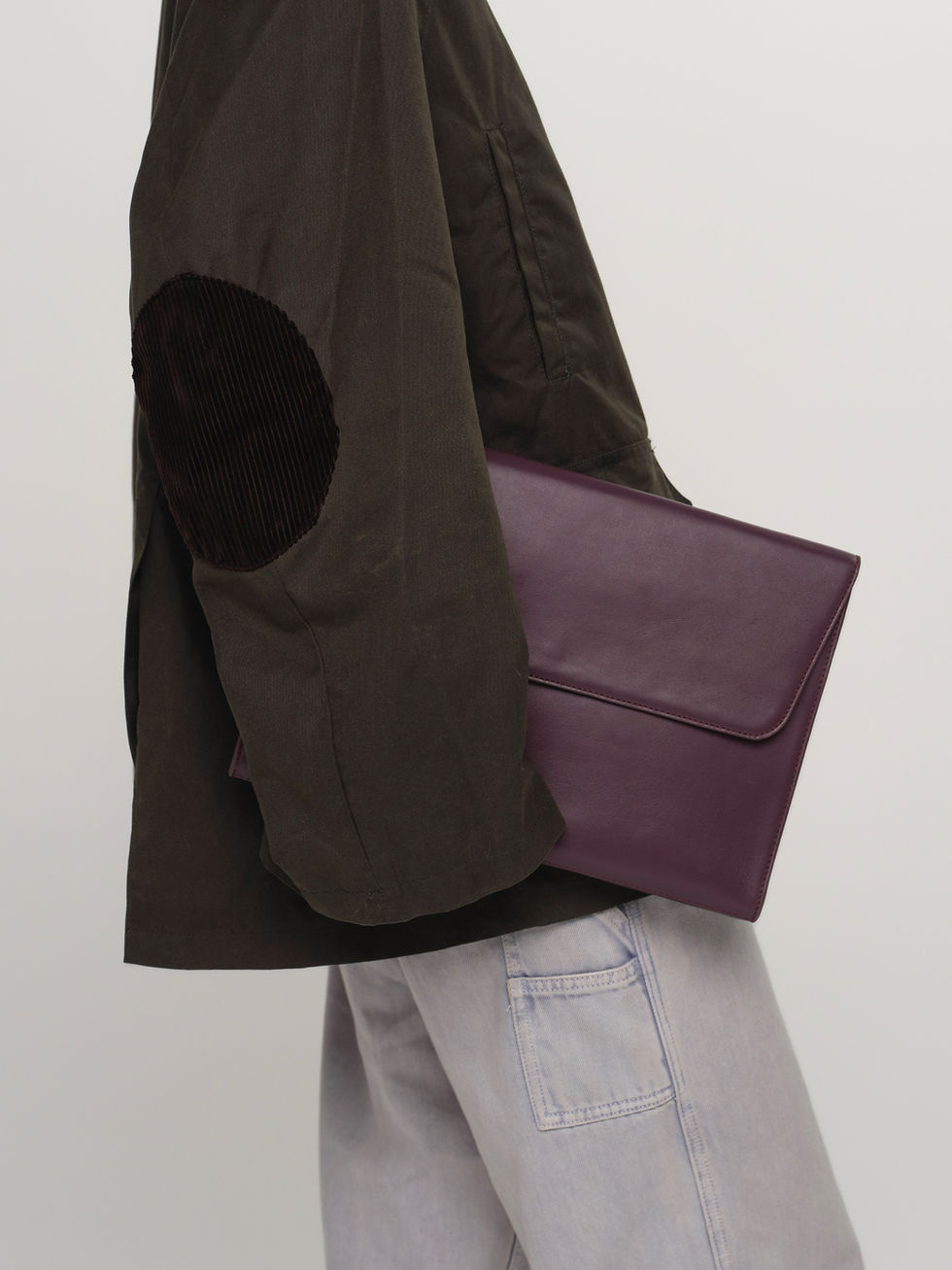 CLEO leather laptop sleeve case in fig