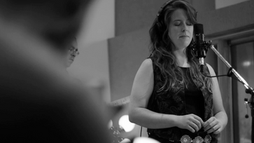 video production
live studio
studio session
live peeformance