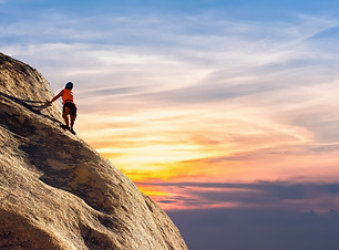 mountain-climber-2427191_1920.jpg