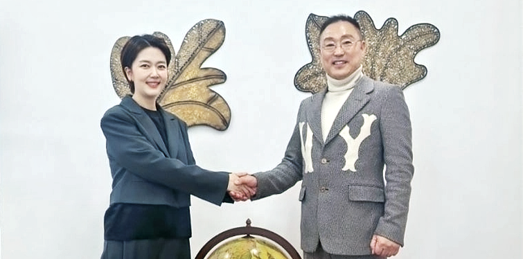 영·호남 화합의 향기로운 인연-박찬보 회장과 이윤아 아나운서협회장