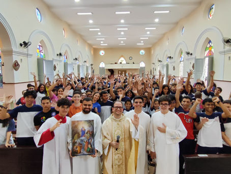 Caminha com Nossa Senhora Auxiliadora