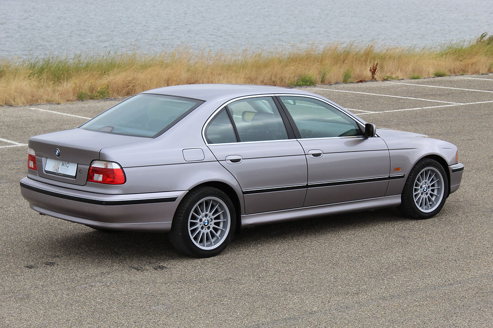11 BMW 528I SEDAN