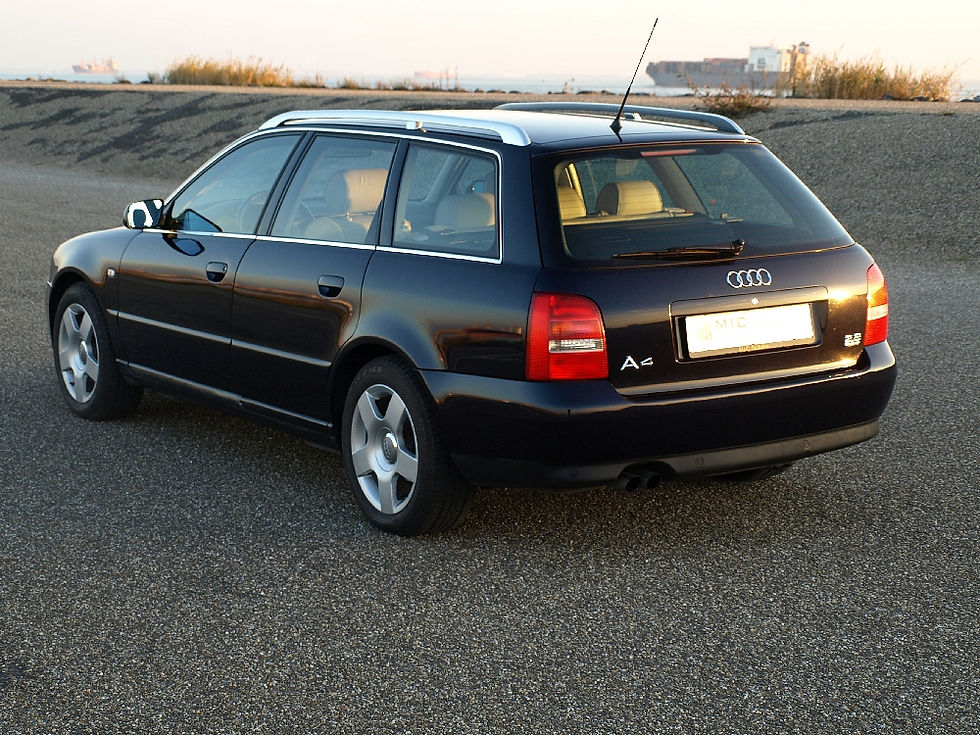 AUDI A4 2.8 AVANT QUATTRO - 9