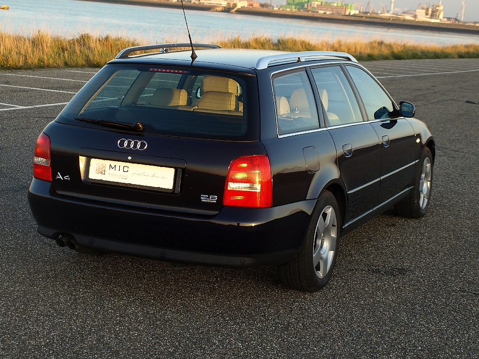 AUDI A4 2.8 AVANT QUATTRO - 11