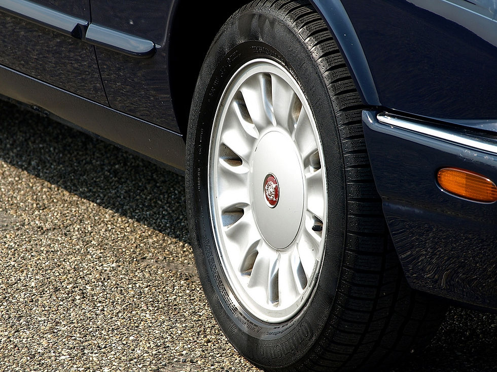 JAGUAR XJ8 3.2 - 23