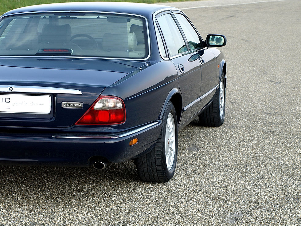 JAGUAR XJ8 3.2 - 17