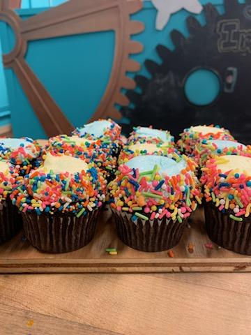 Thumbnail: Vanilla on Chocolate Cupcake