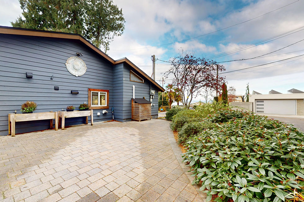 5165Cordova_Bay_Rd-3