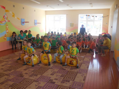 Спортивная игра Ылак между командами подготовительных групп