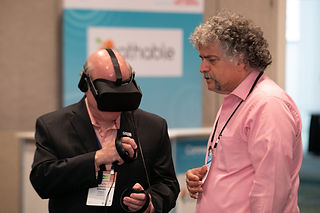 JS Showing how to use Oculus August 2018