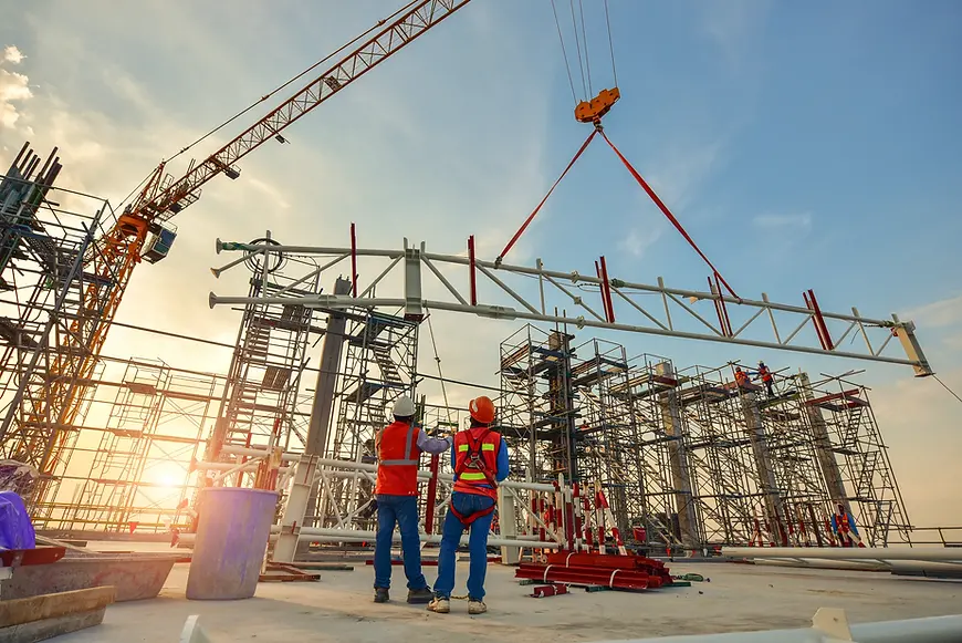 compressed_construction-worker-truss-installation.webp