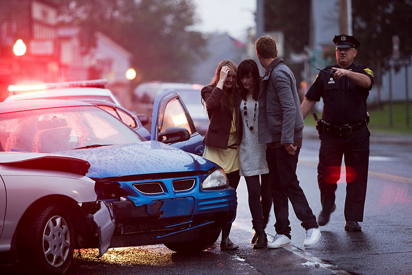 woman-comforted-by-man-at-the-scene-of-a-car-accid-2026-01-09-08-47-37-utc.jpg