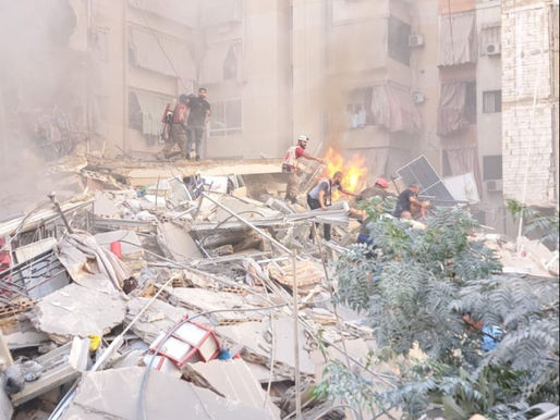 Libano - Palazzo di nove piani raso al suolo a Beirut