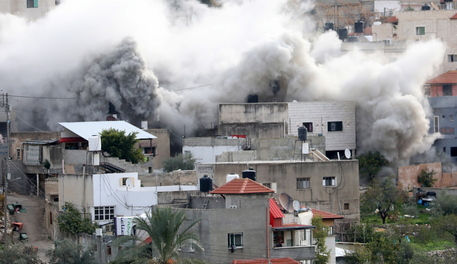Gaza – Nuovo attacco aereo israeliano, molte vittime