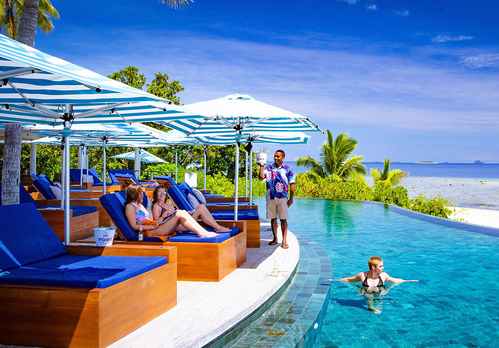Drinks service poolside
