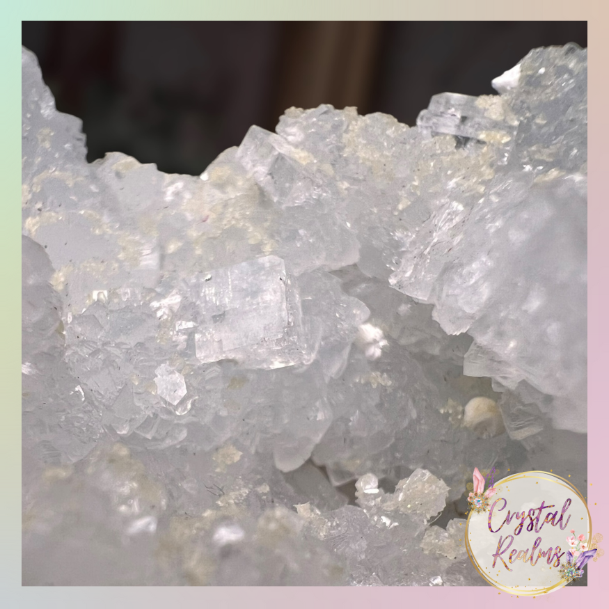 Miniaturbild: Apophyllite  Crystal with Stilbite