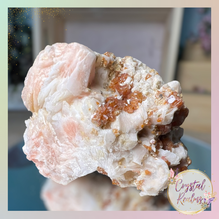 Miniatura: Barite with Vanadinite Cluster