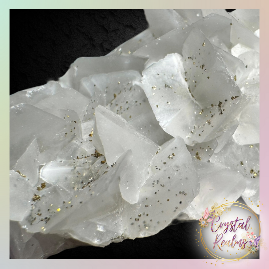Miniaturbild: White Rose Calcite Cluster with Pyrite