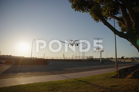 297900635-airplane-landing-lax-during-go.jpg