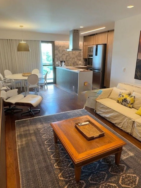 R$ 2.300.000,00 - Leblon | Visconde de Albuquerque - Apartamento Reformado de Alto Padrão | 84 m² | 2 Quartos | 2 Vagas