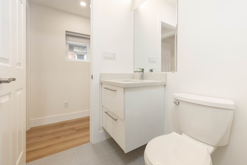 1502 Dufferin St Unit2--11.jpg