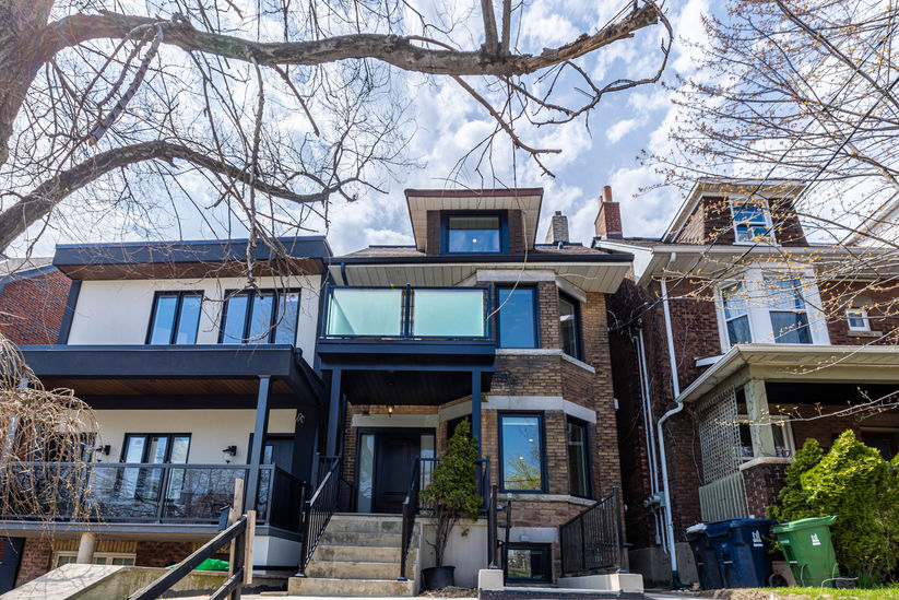 1502 Dufferin St--4.jpg