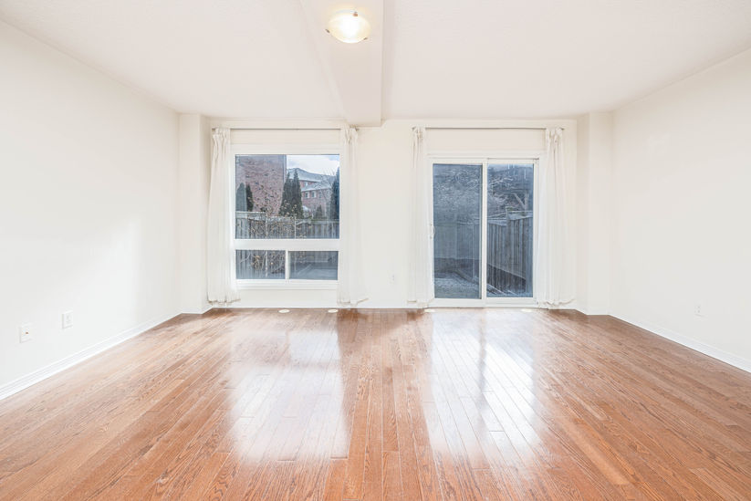 57 goulden cres toronto-14.jpg