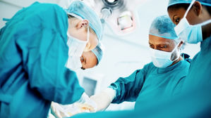 Partnerschaftliche Zukunftsstrategie: Schön Klinik Neustadt und UKSH bündeln Kräfte in der Chirurgie