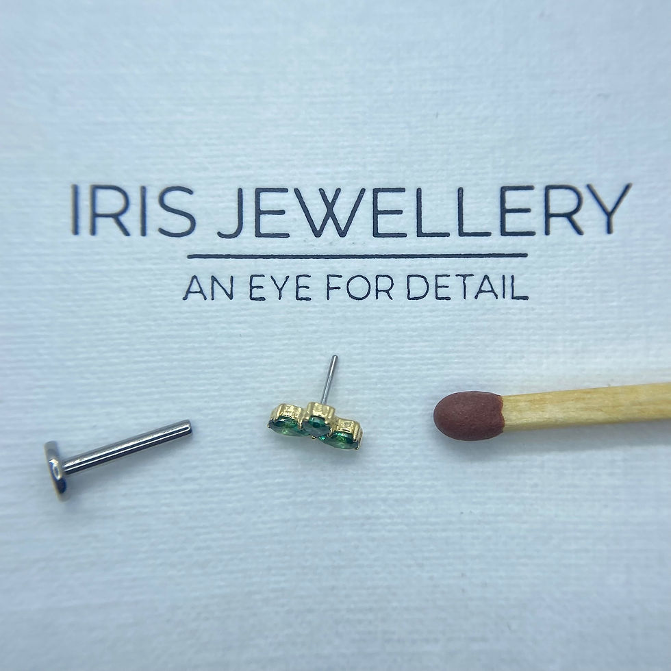 Thumbnail: Anatometal Emerald CZ Pear Fan 18kt Yellow Gold