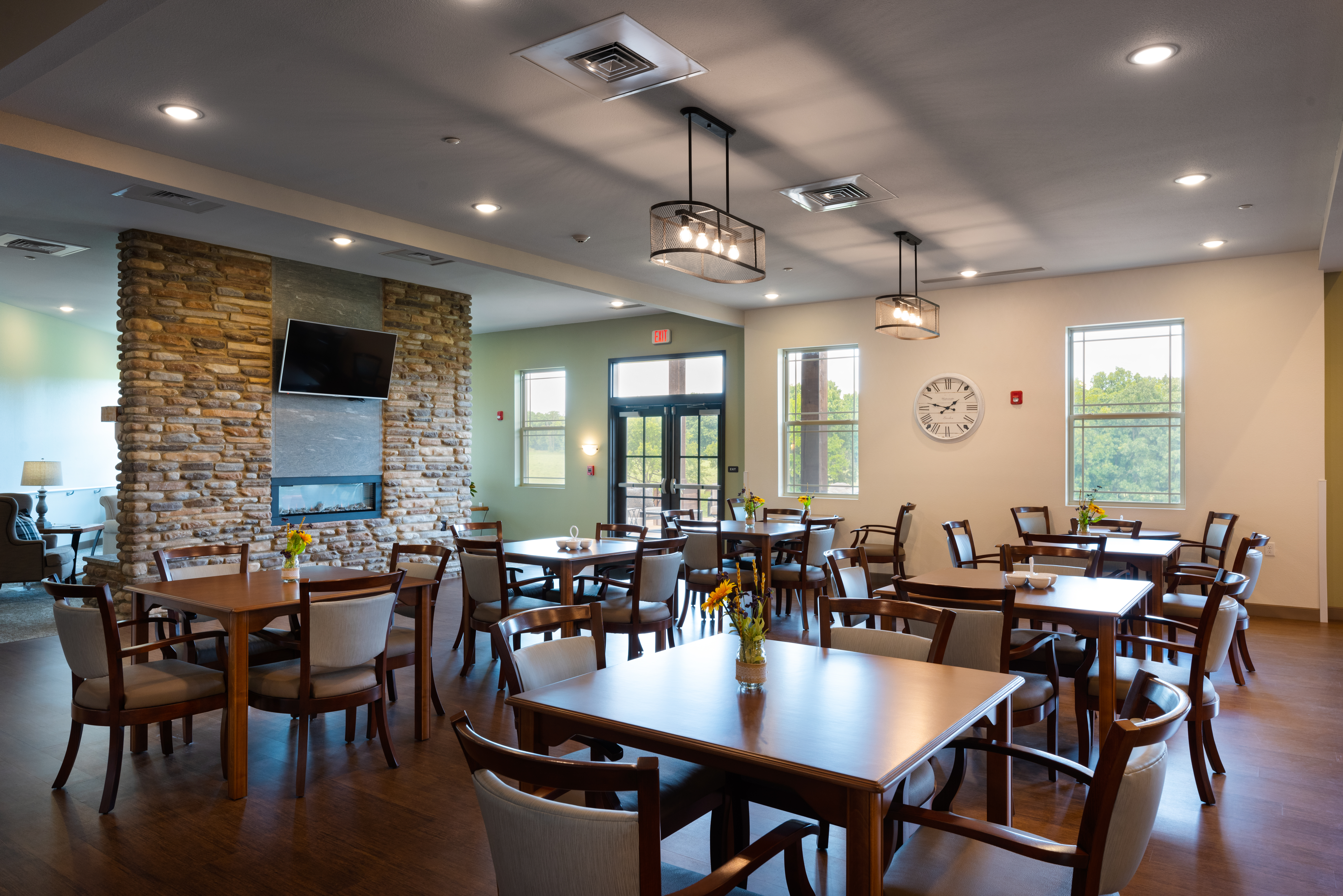 Resident Dining & Recreation