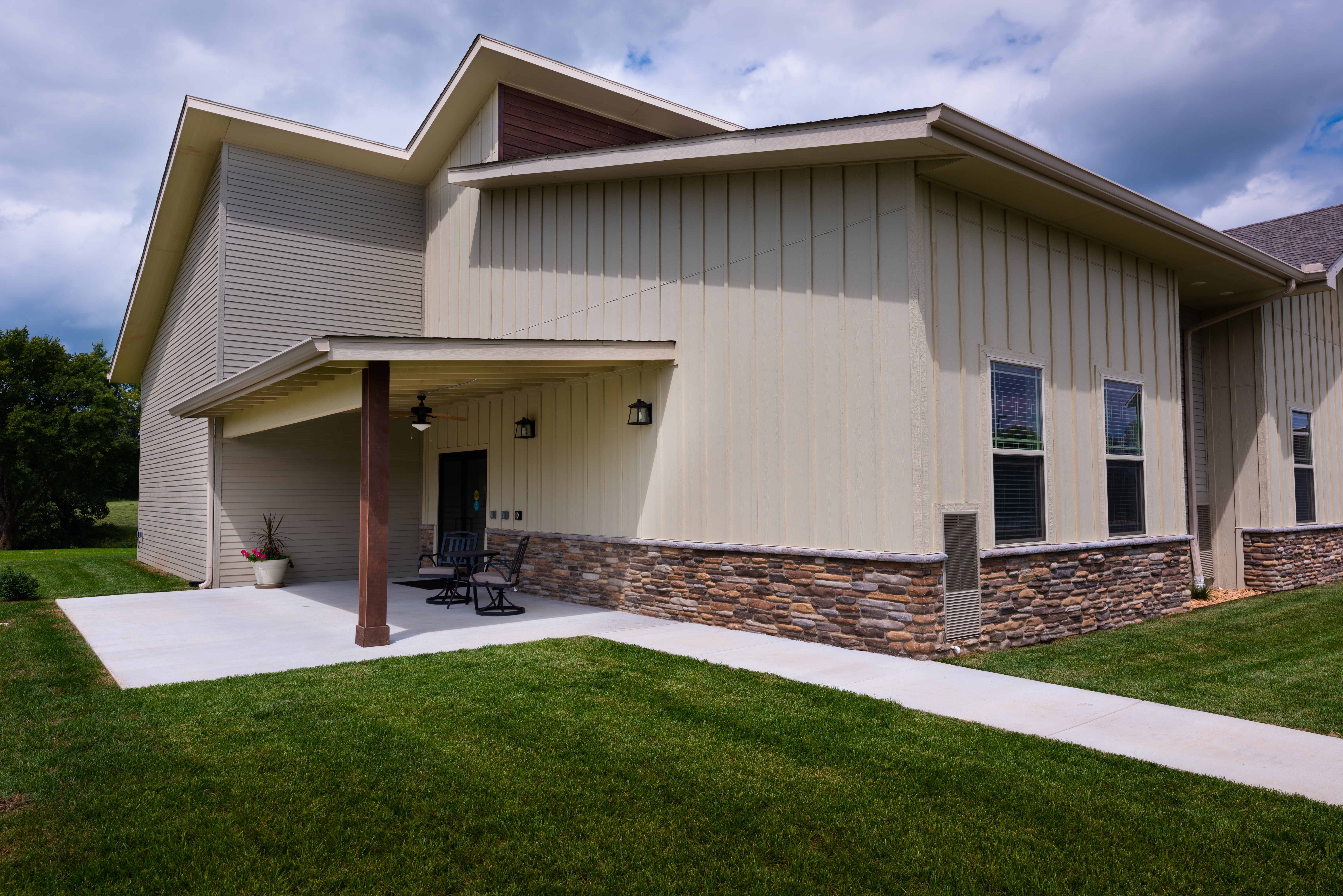 Pet Friendly Wing Outdoor Access