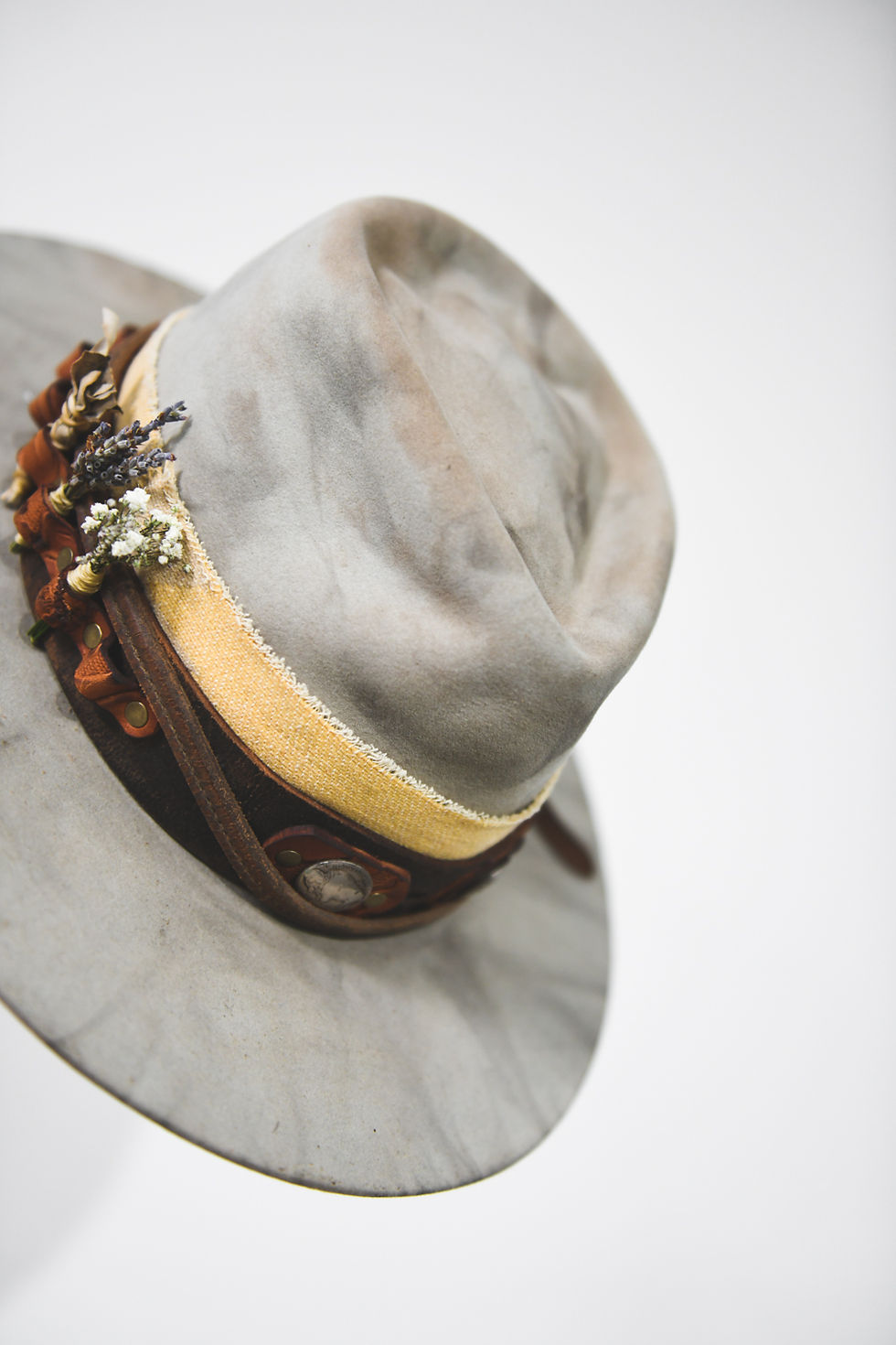 Thumbnail: Hat 830 (Broken Arrow Series)