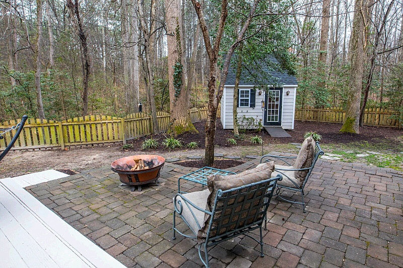 12100 Glastonbury Pl, Henrico, VA 23233-
