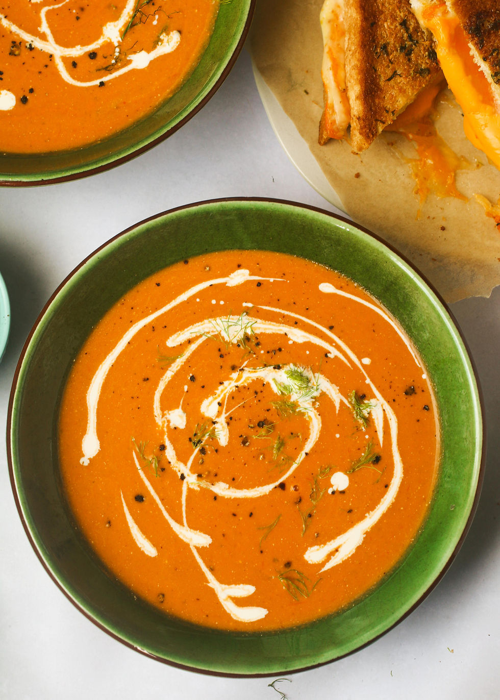 CREAMY ROASTED TOMATO & FENNEL SOUP