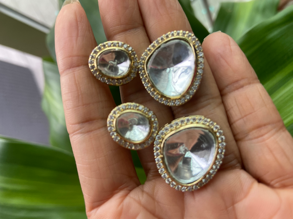 Thumbnail: Necklace with matching earrings 