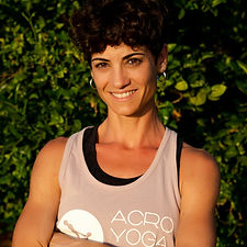 Acroyogaprem_ValoaStudio (81).jpg
