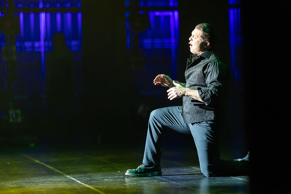 nick singing on stage 2026