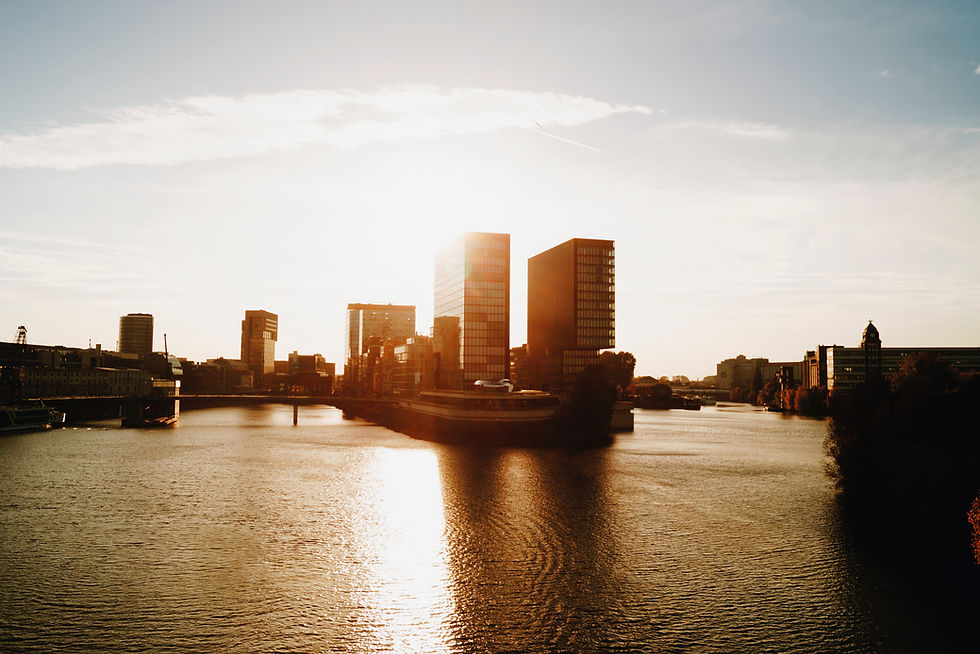 Hyatt Hotel im Medienhafen am Rhein
