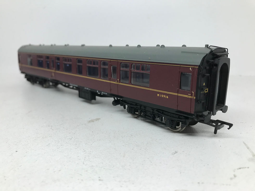 Thumbnail: BACHMANN OO GAUGE 39-126C BR MAROON Mk1 CORRIDOR COMPOSITE COACH