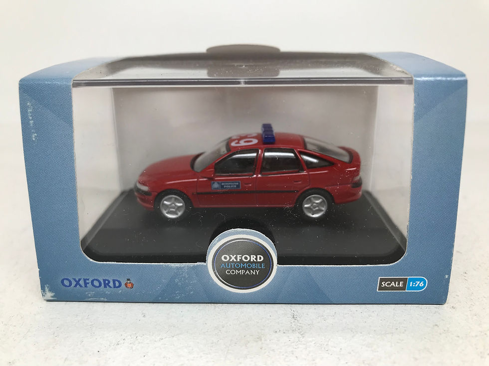 OXFORD 1:76 SCALE OO GAUGE 76VV002 VAUXHALL VECTRA METROPOLITAN POLICE CA