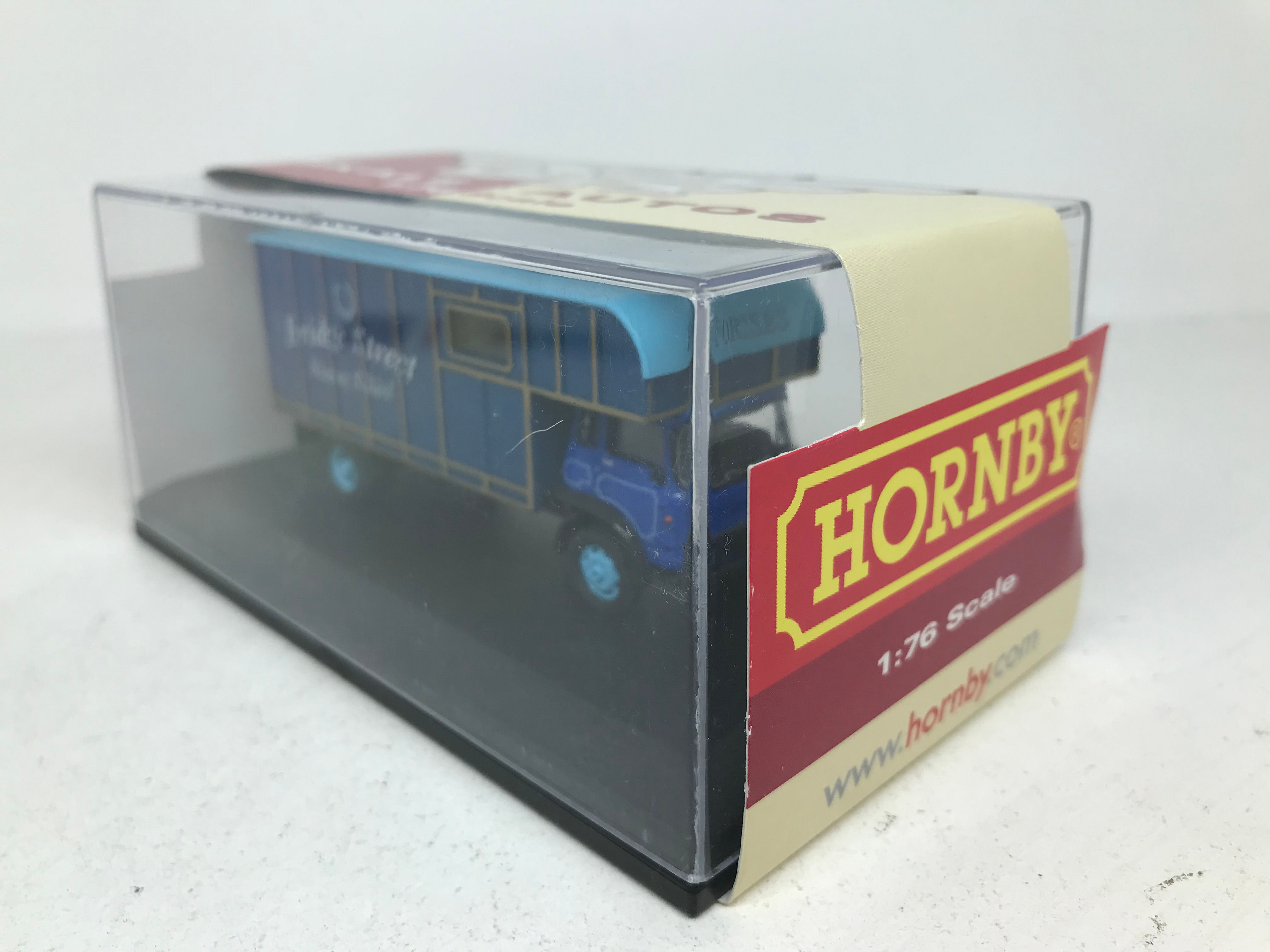 HORNBY SKALEAUTOS OO GAUGE R7014 BEDFORD TK HORSE BOX LORRY