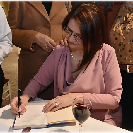 SEMBLANZA DE UNA POETA