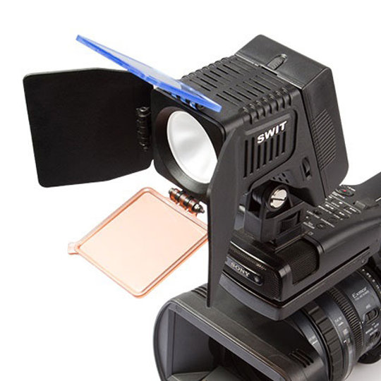 S-2070 Chip Array LED On-Camera Light | swit