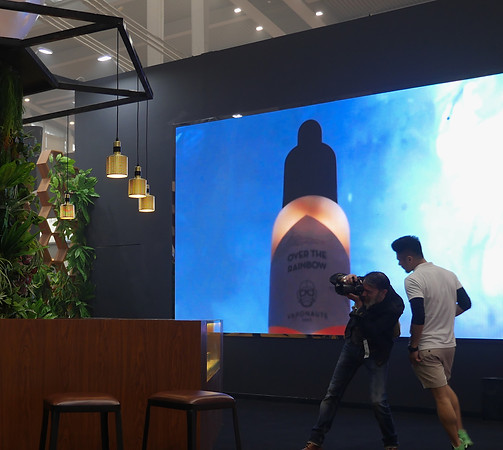 florian valmont - vaponaute shenzhen