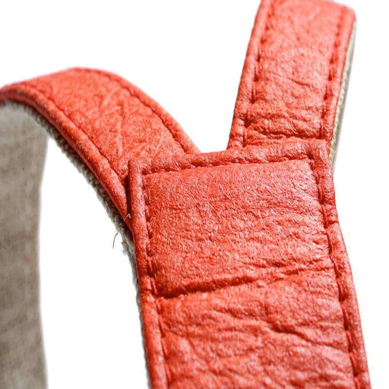 Miniature : Harnais en Piñatex® rouge détail