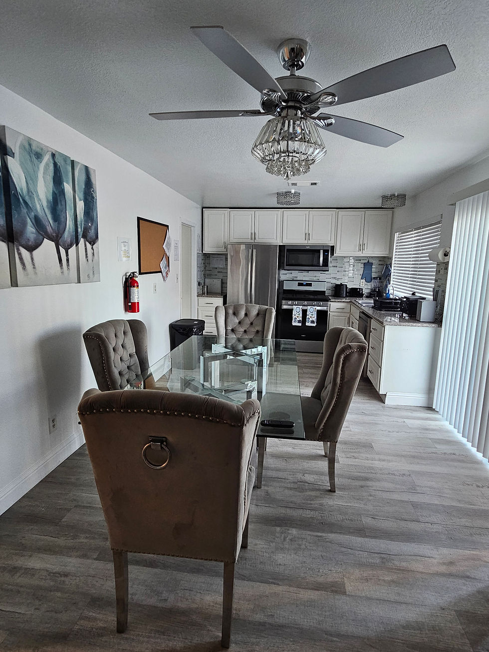 Large Modern Kitchen