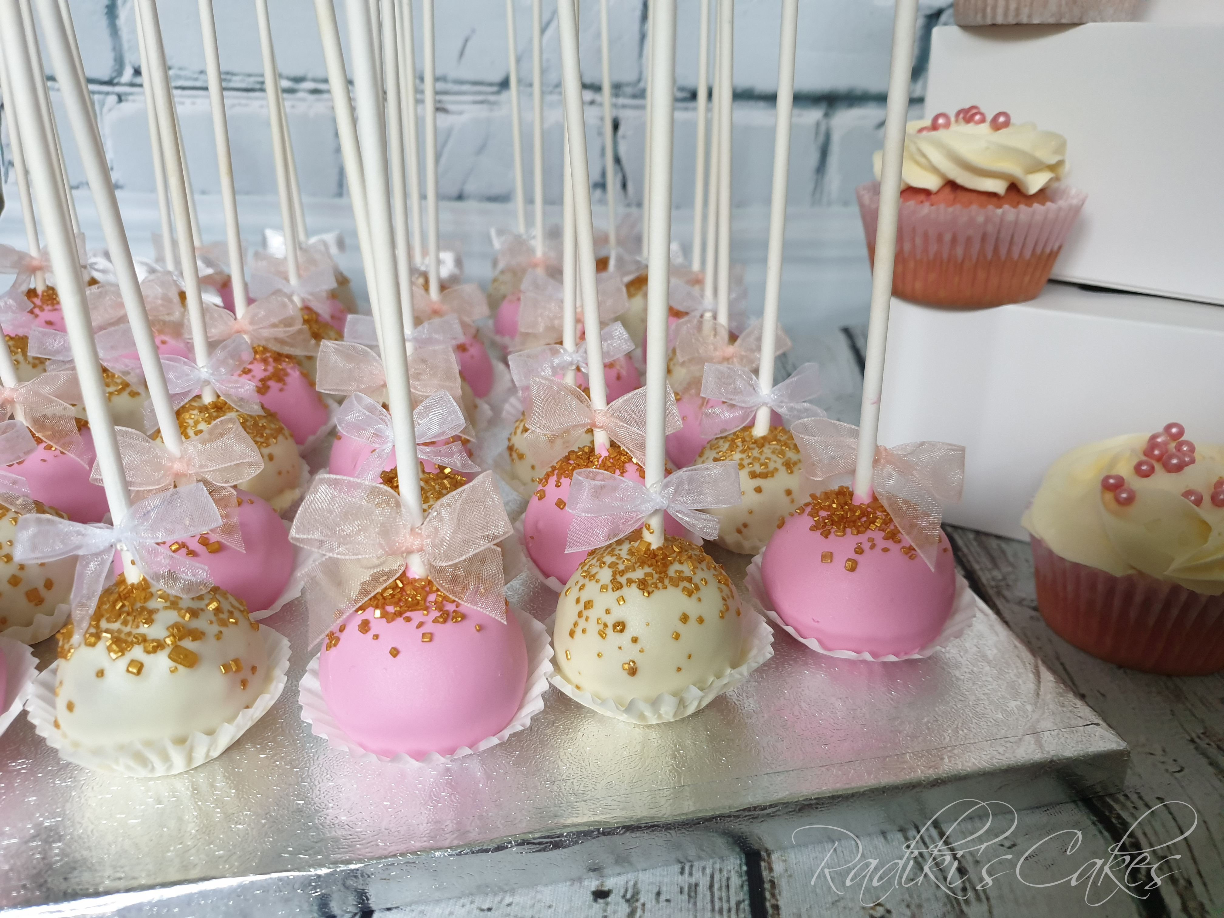 Cupcake and cakepops